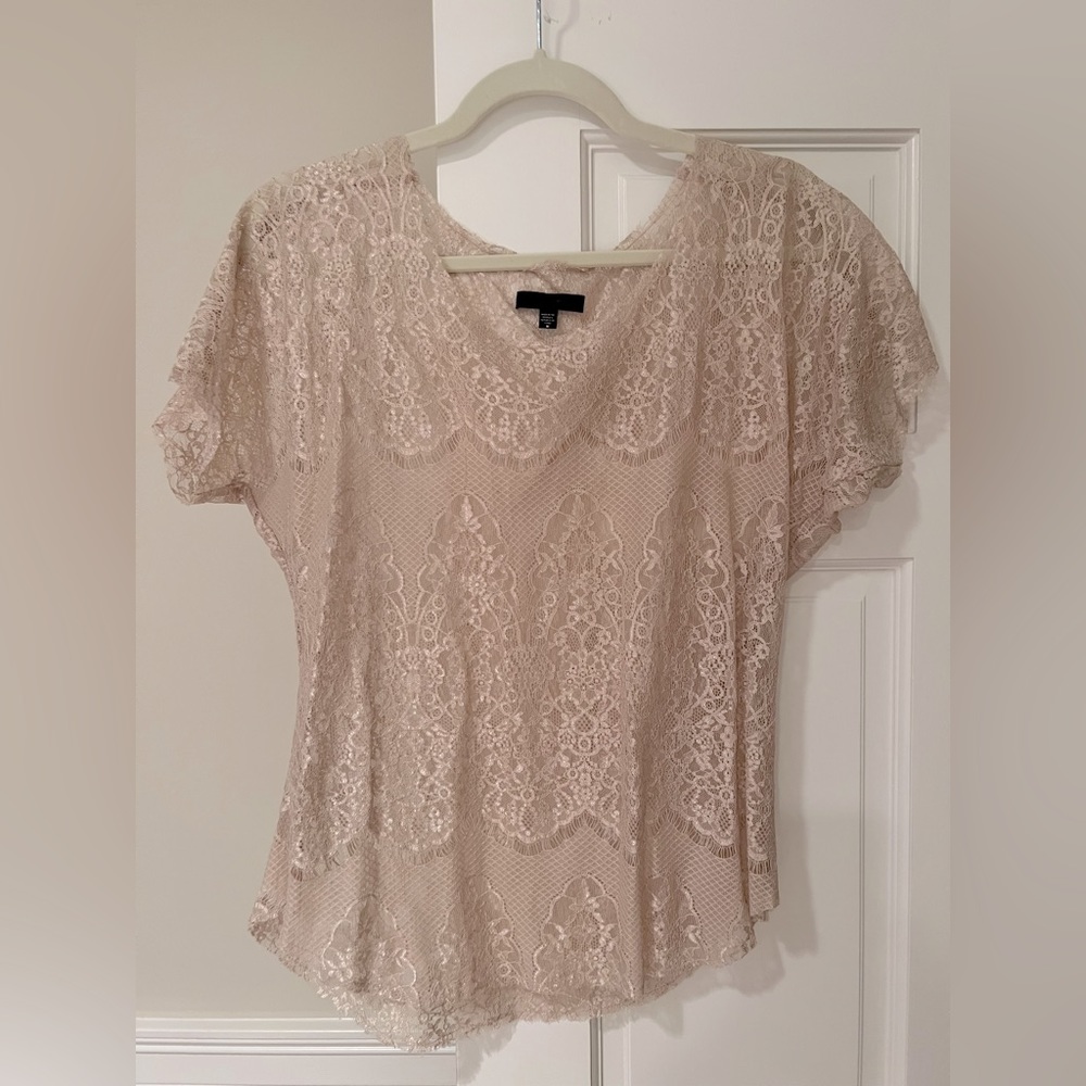 Joe’s blush lace top in size medium